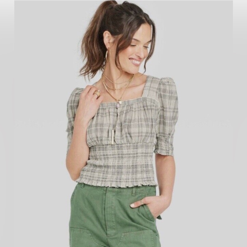 NWT Universal Thread Puff Sleeve Smocked Blouse